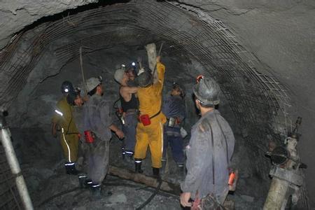 龙湖镇工程爆破中的危险因素分析以及应对工程爆破危险的措施